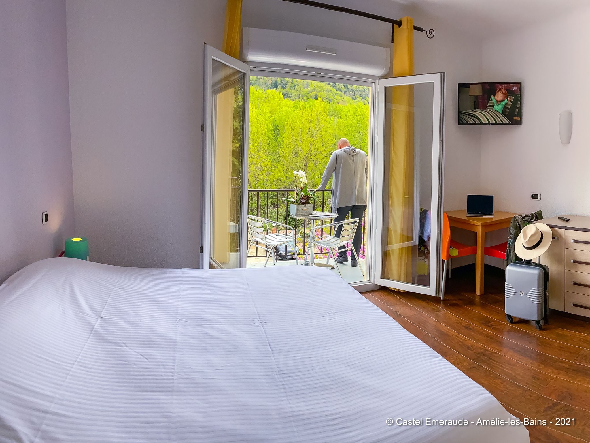 Studio cote riviere balcon 1